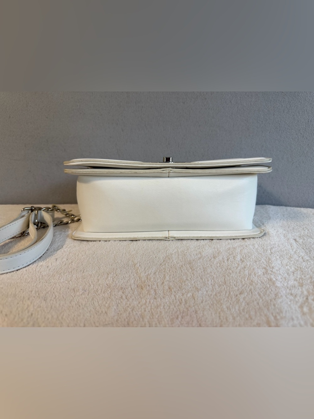 Badgley Mischka Bridal White Letter Lock Quilted & Pearl's Crossbody - Picture 11 of 13